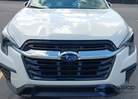 2025 Subaru Ascent Premium 8-Passenger z USA, uszkodzony, nr VIN 4S4WMAAD5S3442968